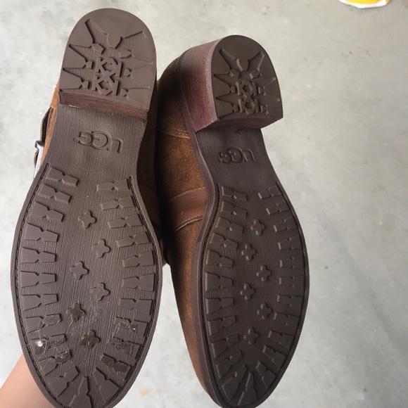 UGG Wright Belted Boot - Picture 7 of 7